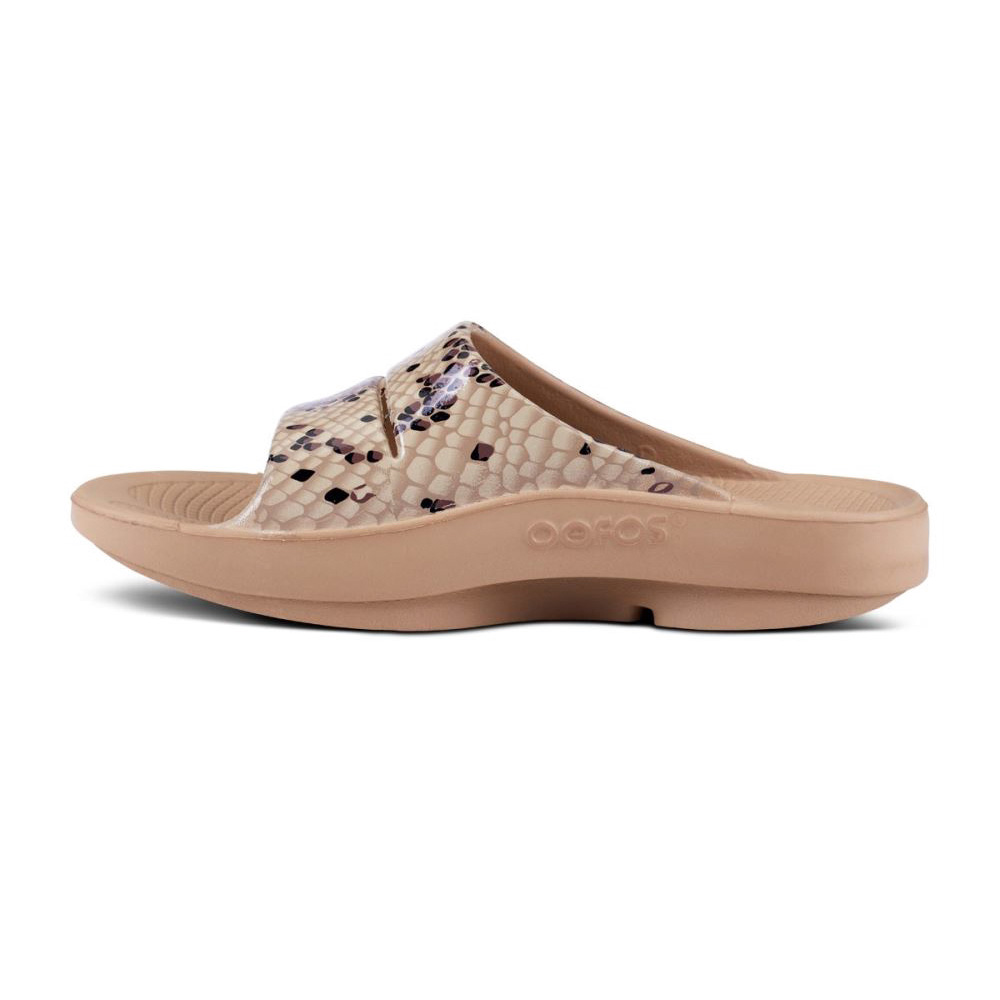 OOFOS Women's OOahh Luxe Slide Sandal - Desert Snake
