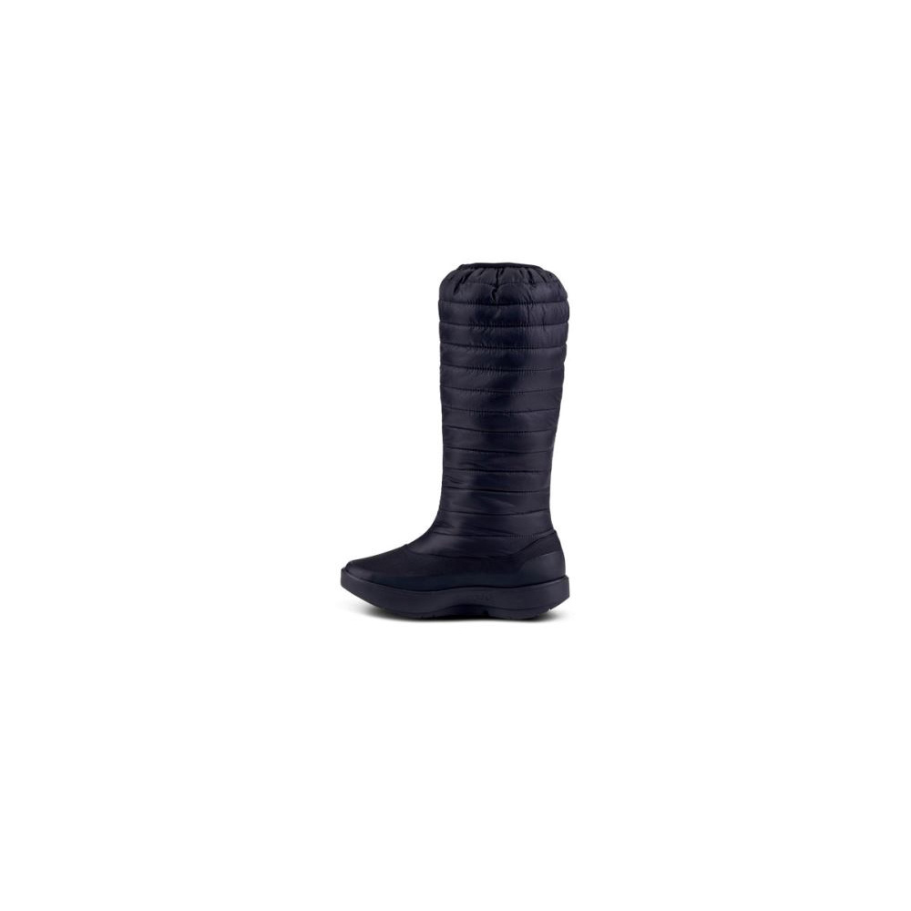 OOFOS Women's OOmg Boot - Black