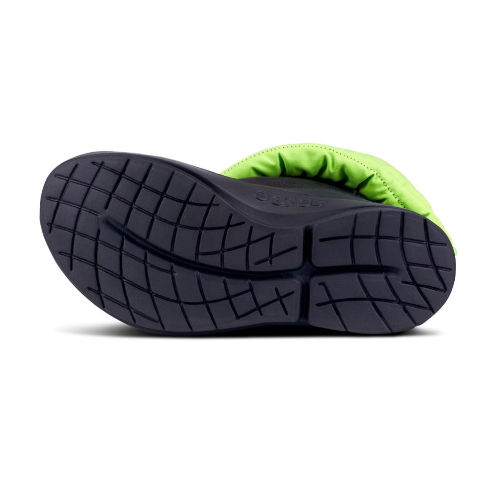 OOFOS Women's OOmg Boot - Black