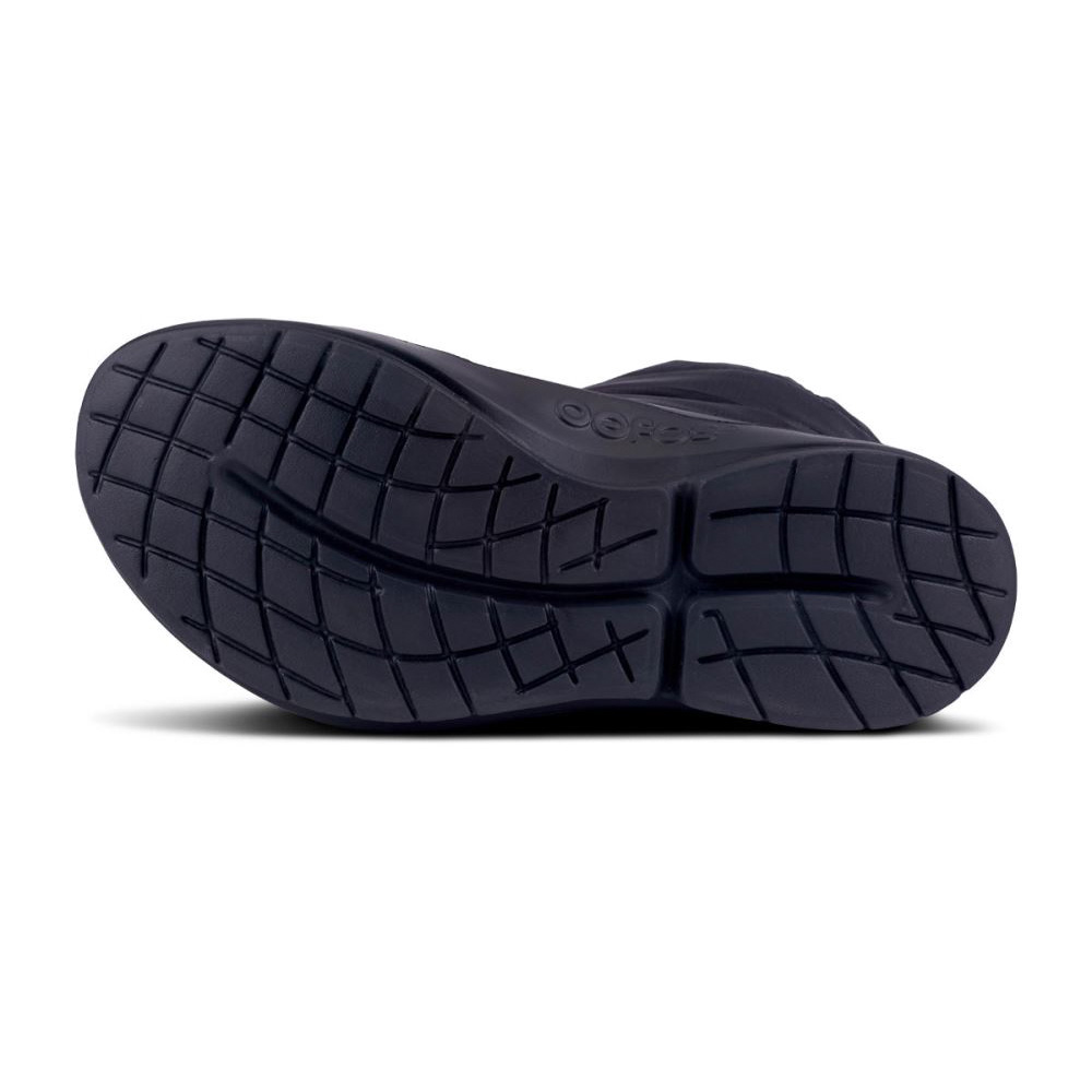 OOFOS Women's OOmg Bootie - Black