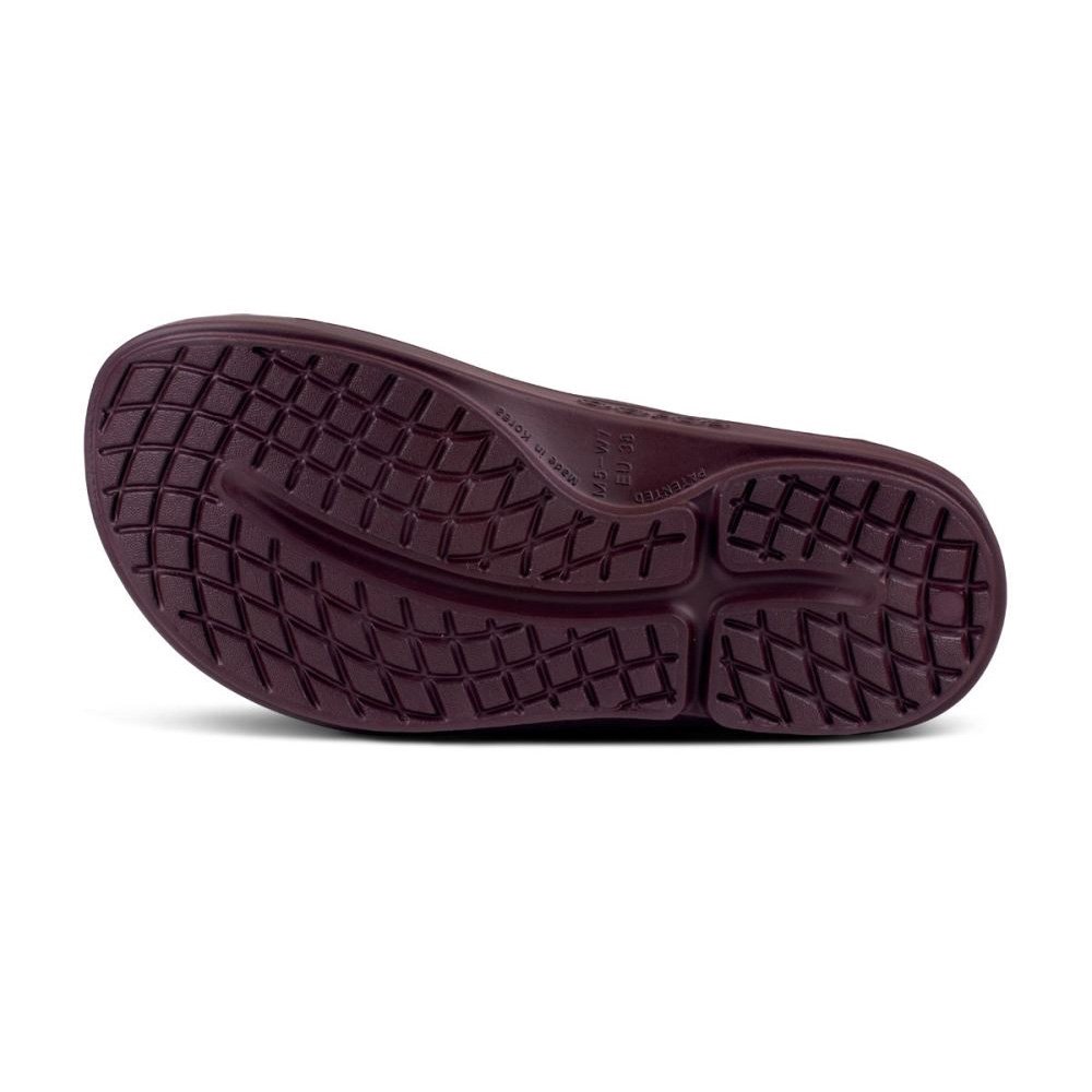 OOFOS Women's OOahh Slide Sandal - Cabernet