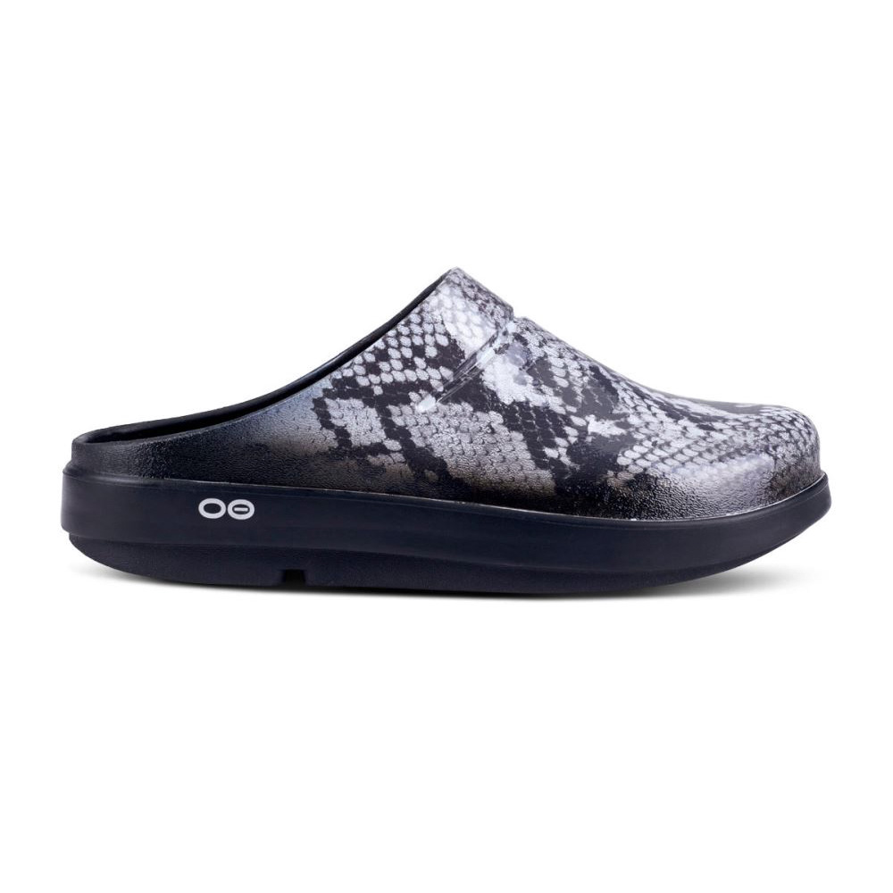 OOFOS Women's OOcloog Limited Edition Clog - Snake
