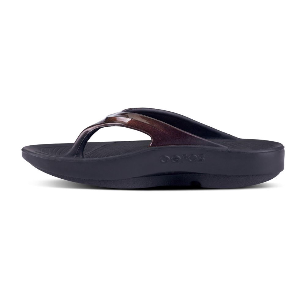 OOFOS Women's OOlala Luxe Sandal - Cabernet