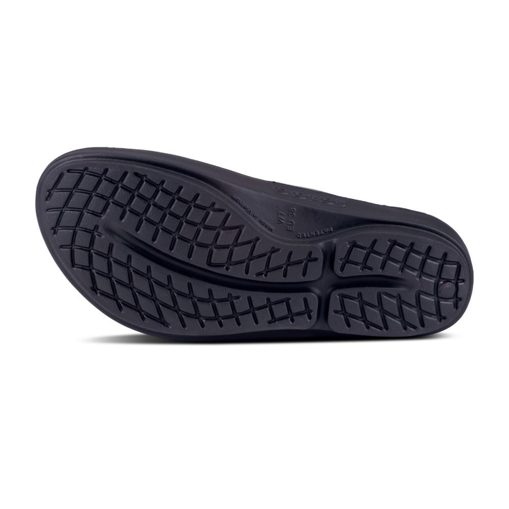 OOFOS Women's OOlala Luxe Sandal - Cabernet