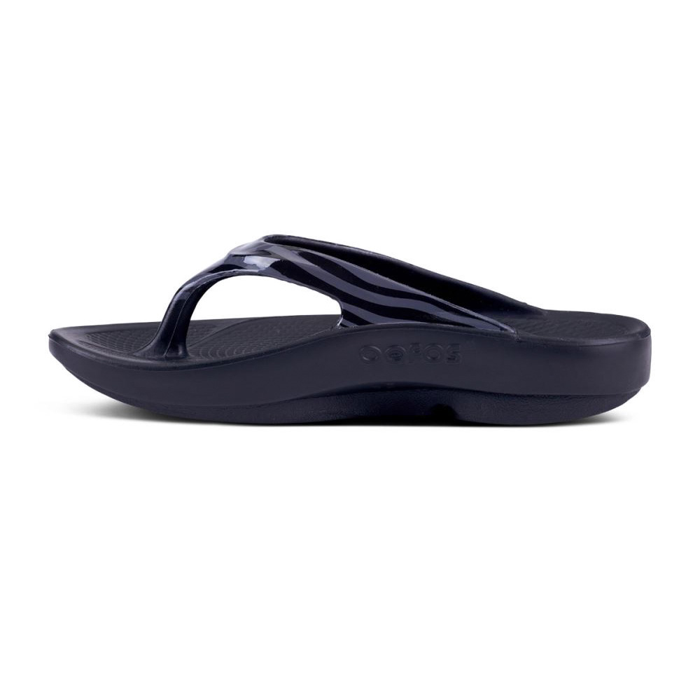 OOFOS Women's OOlala Limited Sandal - Gray Zebra