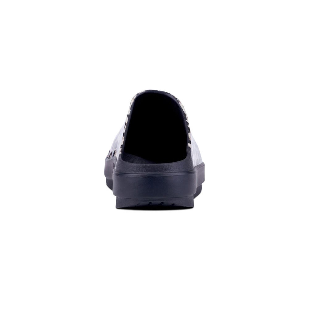 OOFOS Women's OOcloog Limited Edition Clog - Cheetah