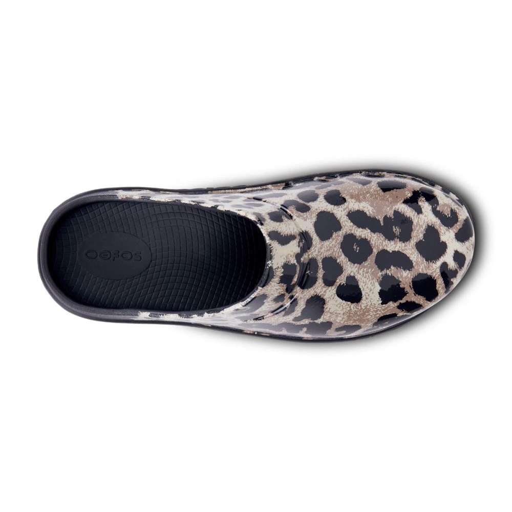 OOFOS Women's OOcloog Limited Edition Clog - Cheetah