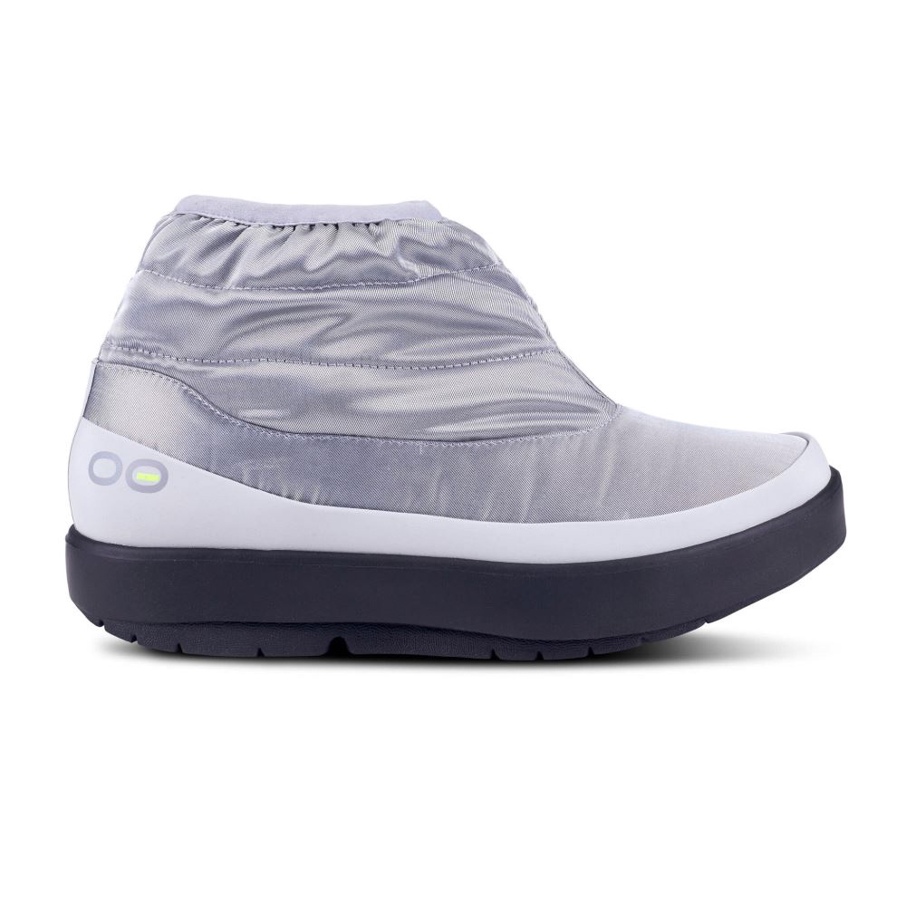 OOFOS Women's OOmg Bootie - Metallic Silver