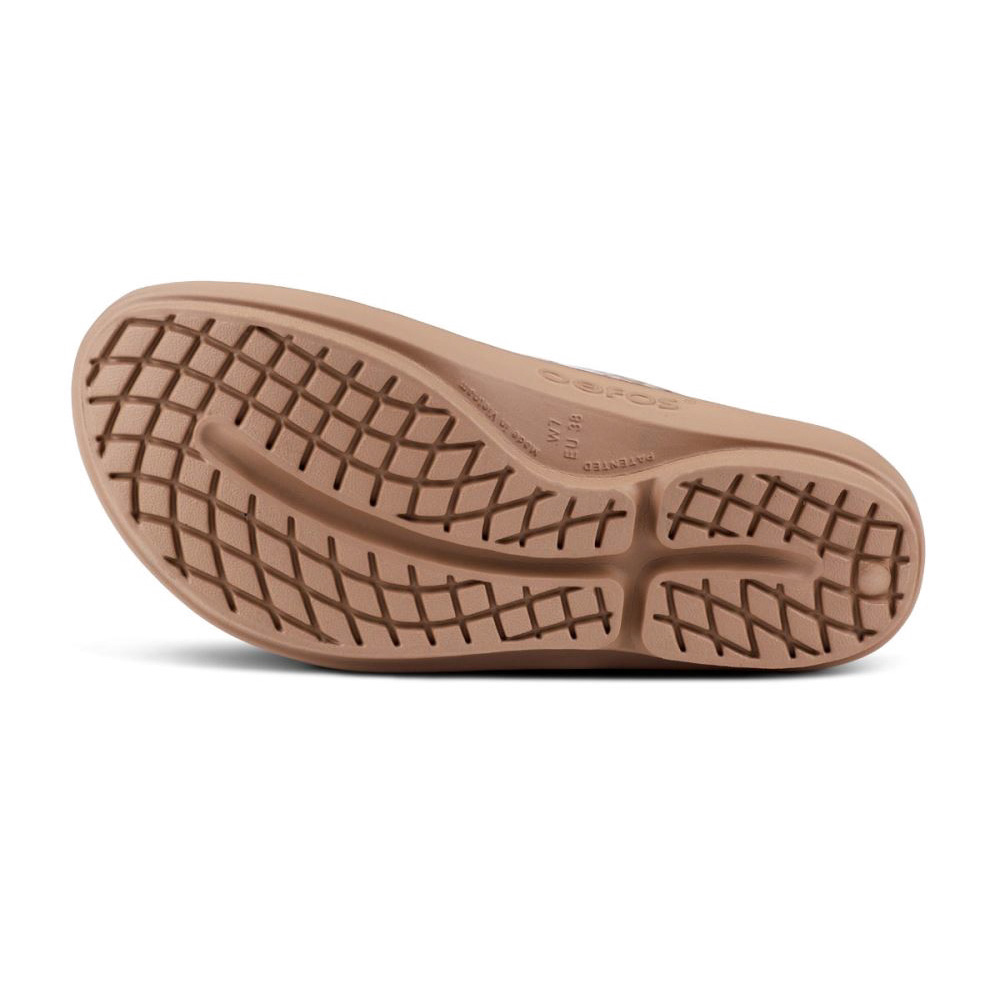 OOFOS Women's OOlala Limited Sandal - Desert Snake