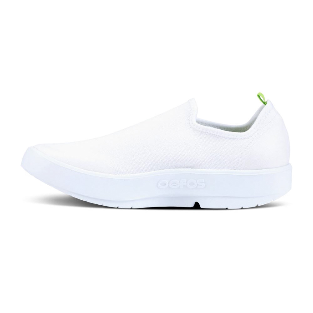 OOFOS Women's OOmg eeZee Low Shoe - White
