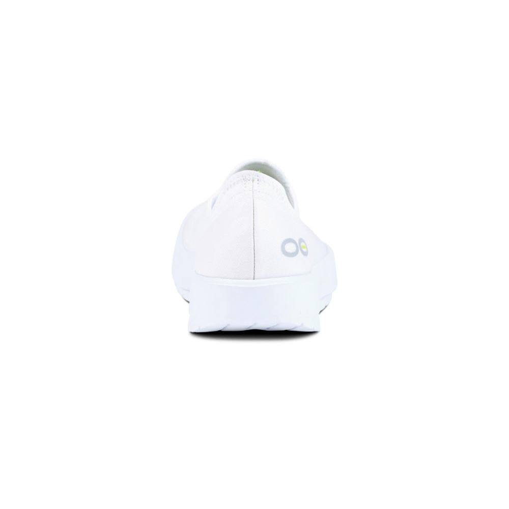 OOFOS Women's OOmg eeZee Low Shoe - White