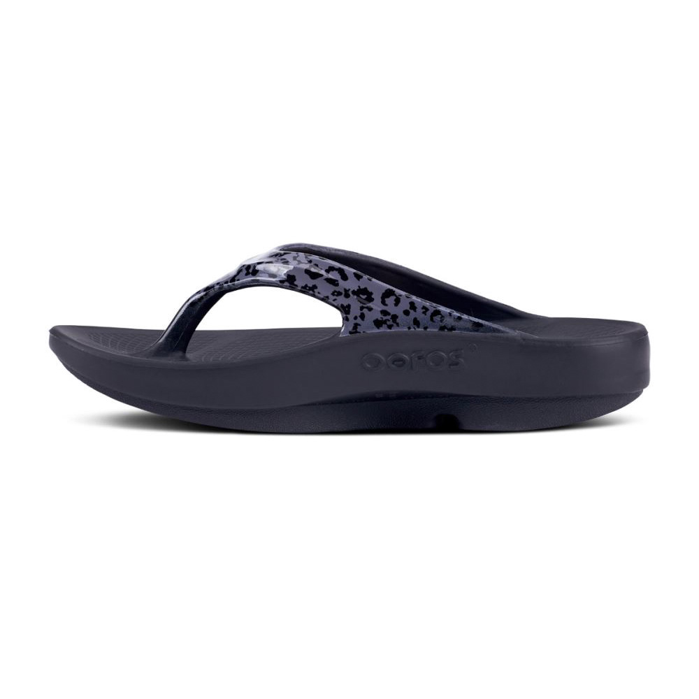 OOFOS Women's OOlala Limited Sandal - Gray Leopard