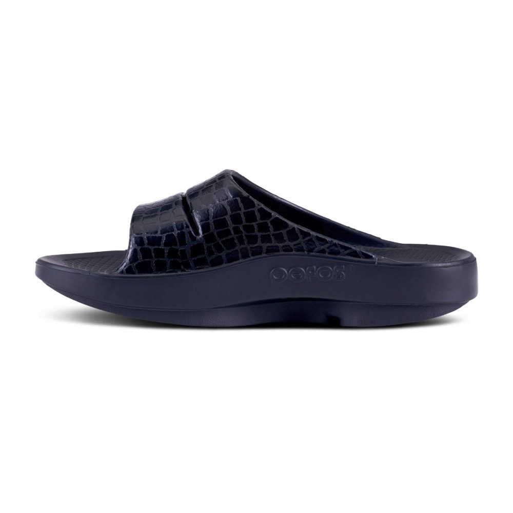 OOFOS Women's OOahh Luxe Slide Sandal - Black Gator