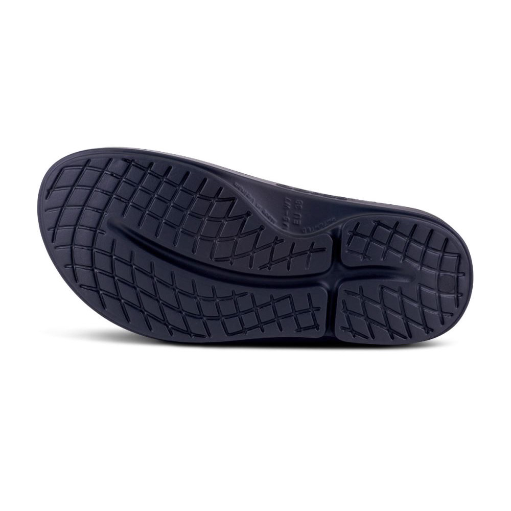 OOFOS Women's OOahh Luxe Slide Sandal - Black Gator