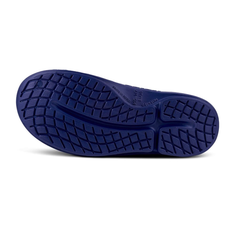 OOFOS Women's OOcloog Clog - Navy