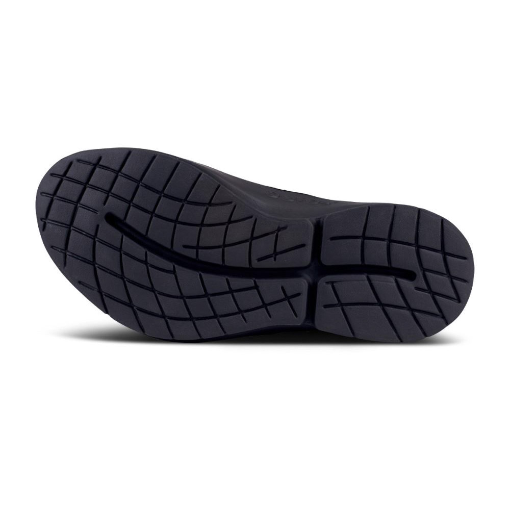 OOFOS Men's OOmg eeZee Mid Shoe - Black
