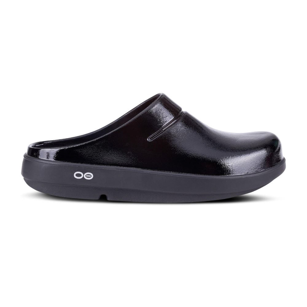 OOFOS Women's OOcloog Luxe Clog - Black