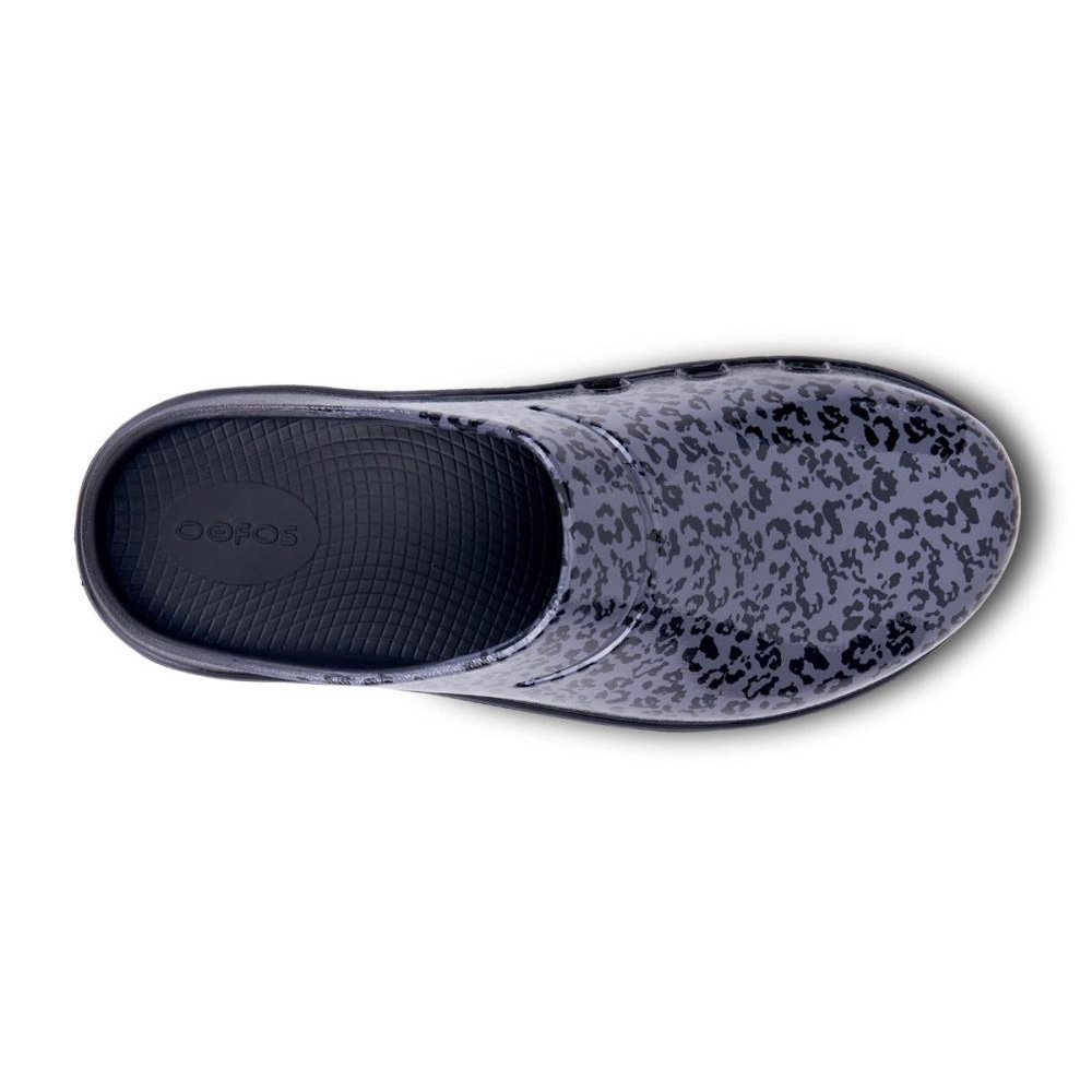 OOFOS Women's OOcloog Limited Edition Clog - Gray Leopard