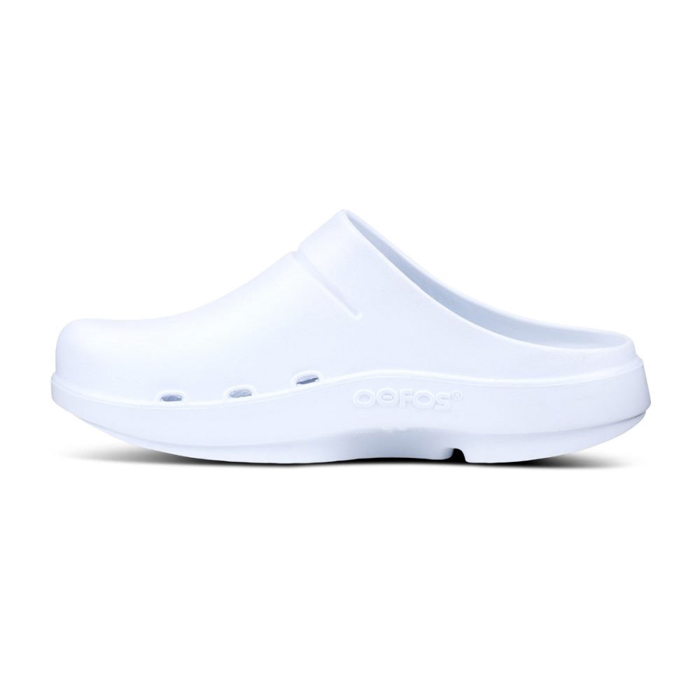 OOFOS Women's OOcloog Clog - White