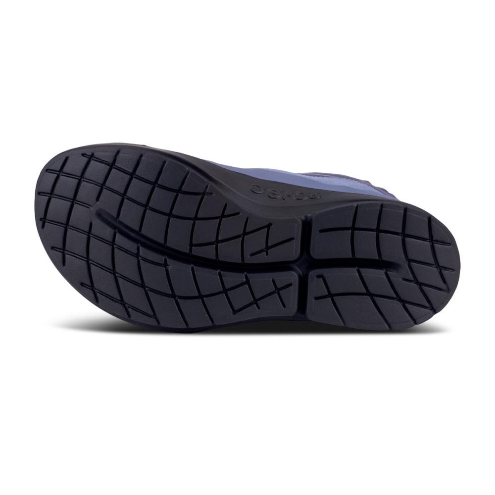 OOFOS Women's OOmg Bootie - Pewter