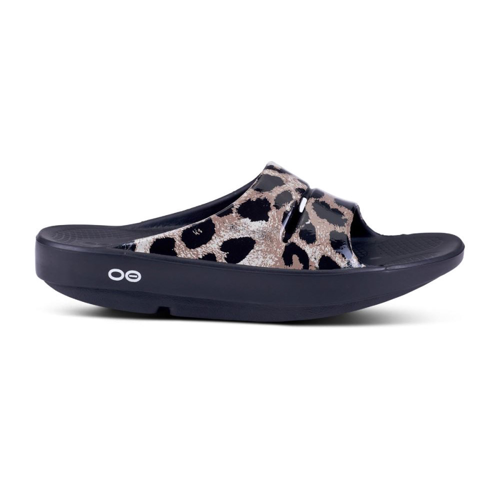 OOFOS Women's OOahh Luxe Slide Sandal - Cheetah