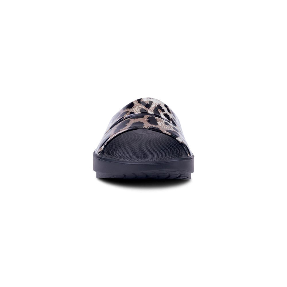 OOFOS Women's OOahh Luxe Slide Sandal - Cheetah