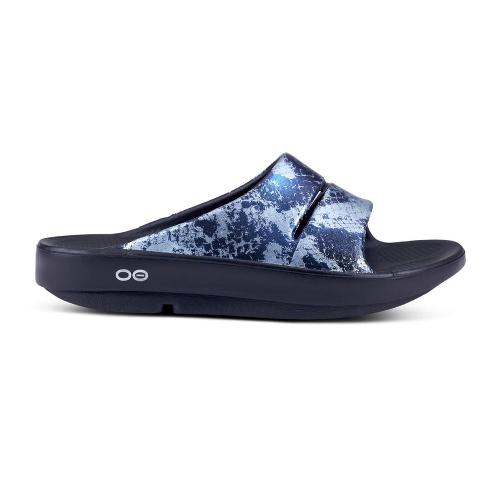 OOFOS Women's OOahh Luxe Slide Sandal - Metallic Blue Snake