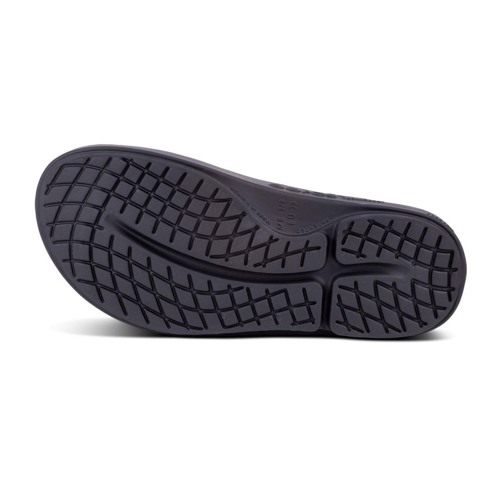 OOFOS Women's OOahh Luxe Slide Sandal - Black