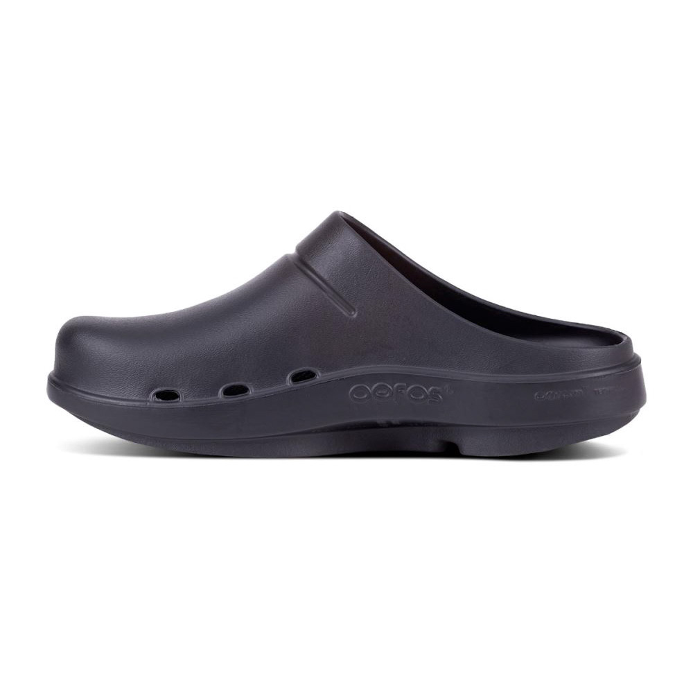 OOFOS Women's OOcloog Clog - Black