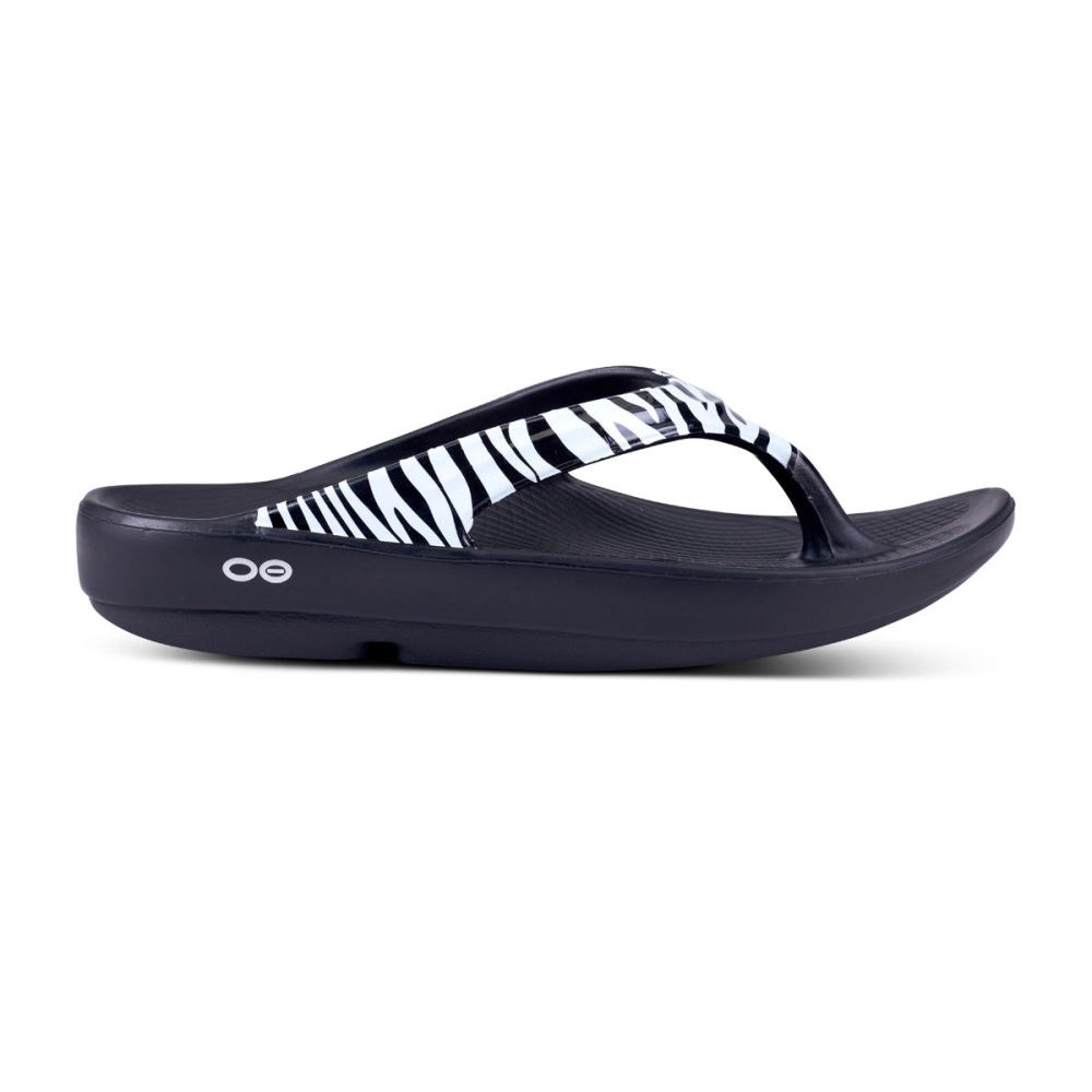 OOFOS Women's OOlala Limited Sandal - Zebra