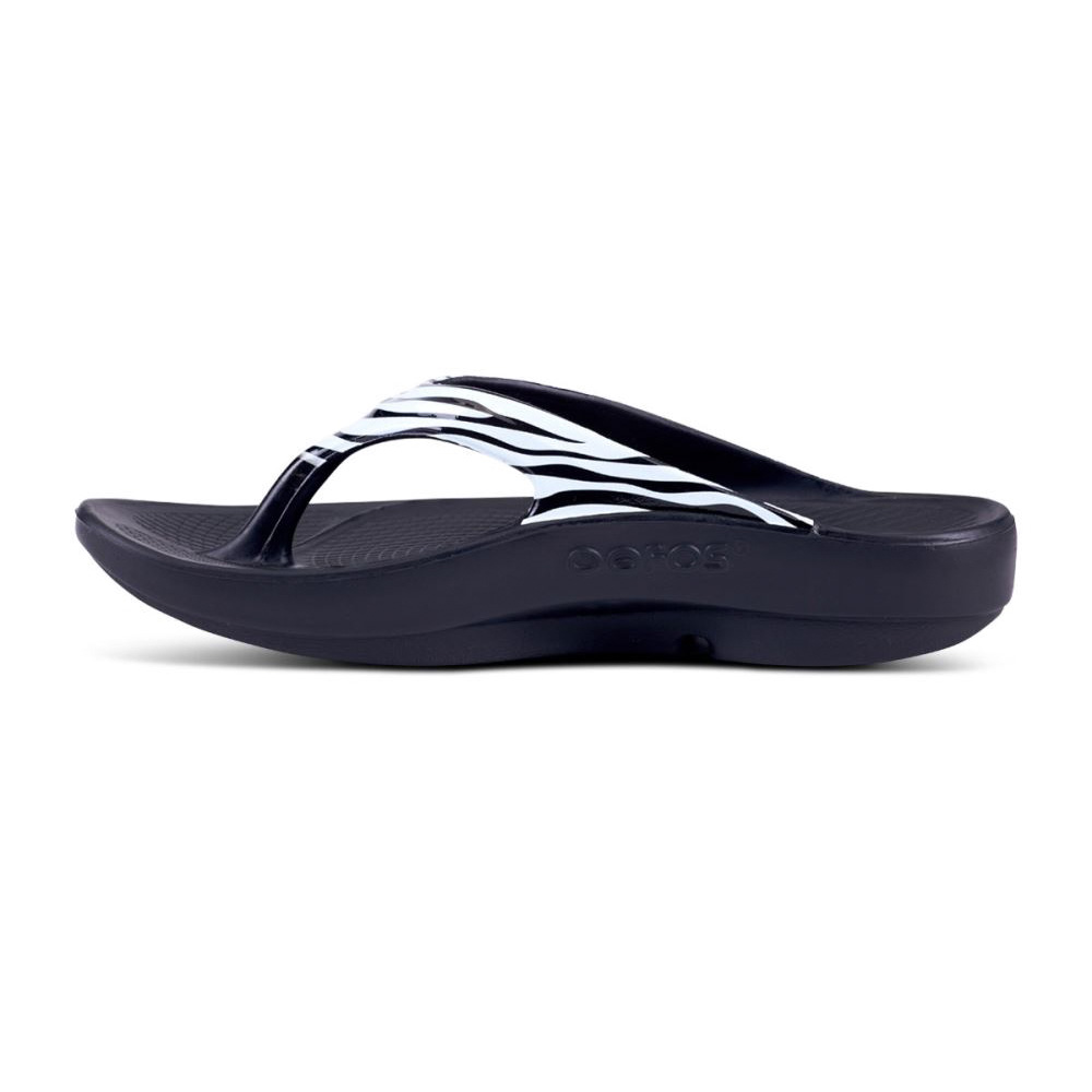 OOFOS Women's OOlala Limited Sandal - Zebra
