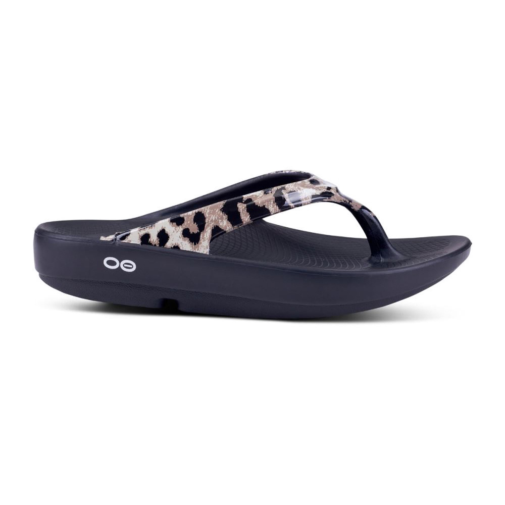 OOFOS Women's OOlala Limited Sandal - Cheetah