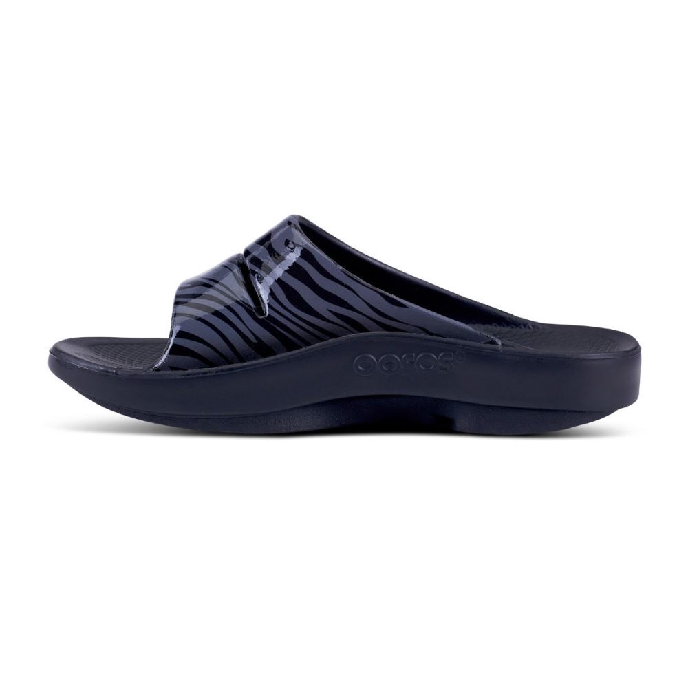 OOFOS Women's OOahh Luxe Slide Sandal - Gray Zebra