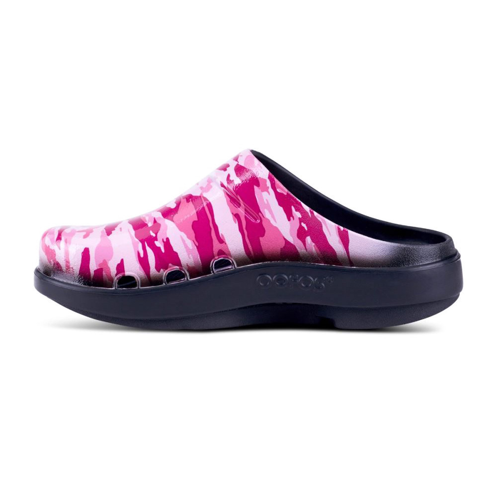 OOFOS Women's OOcloog Limited Edition Clog - Project Pink Camo
