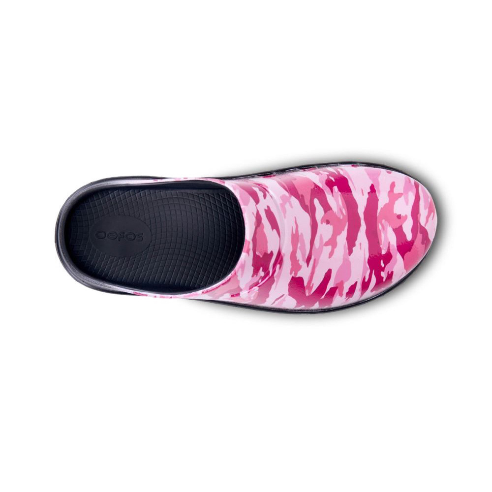 OOFOS Women's OOcloog Limited Edition Clog - Project Pink Camo