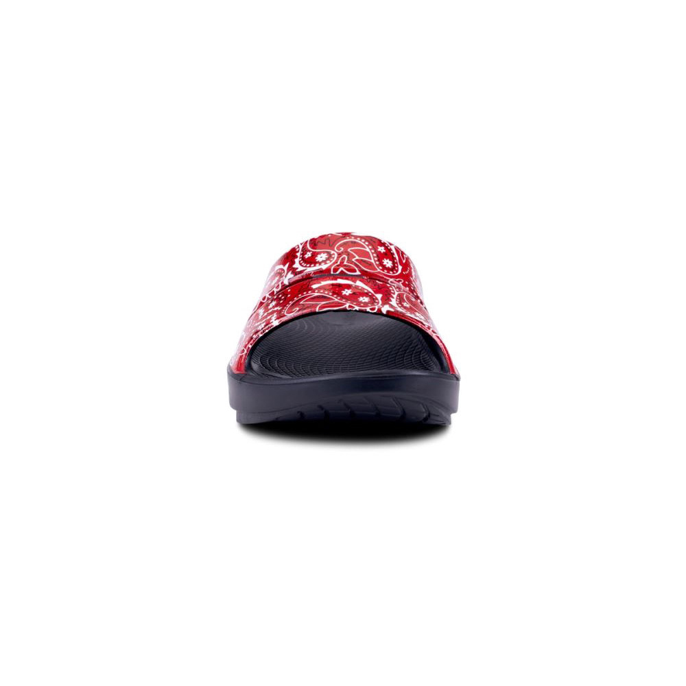 OOFOS Women's OOahh Luxe Slide Sandal - Red Bandana