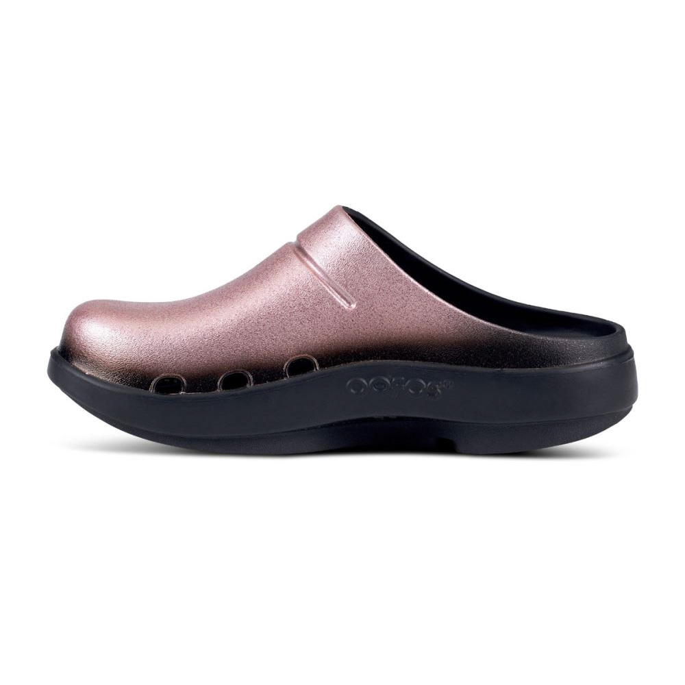 OOFOS Women's OOcloog Luxe Clog - Rose Sparkle