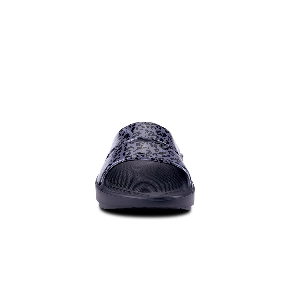 OOFOS Women's OOahh Luxe Slide Sandal - Gray Leopard