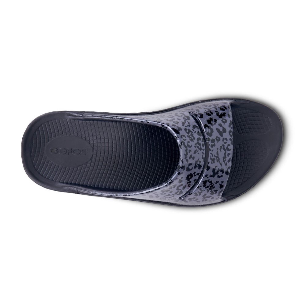 OOFOS Women's OOahh Luxe Slide Sandal - Gray Leopard