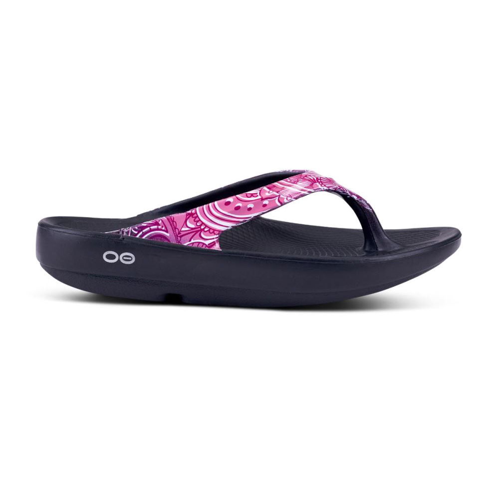 OOFOS Women's OOlala Limited Sandal - Pink Paisley