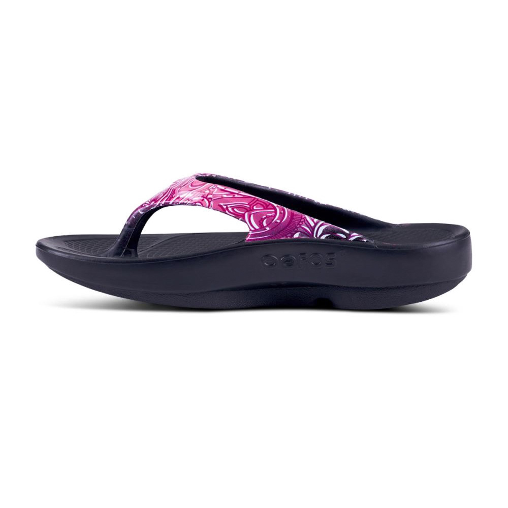 OOFOS Women's OOlala Limited Sandal - Pink Paisley