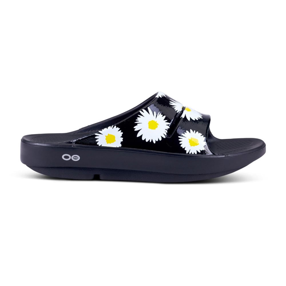 OOFOS Women's OOahh Luxe Slide Sandal - Daisy